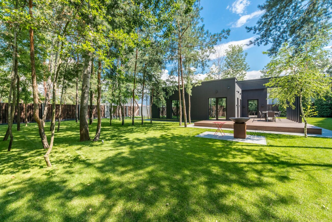 Well-maintained property in Deep East Texas